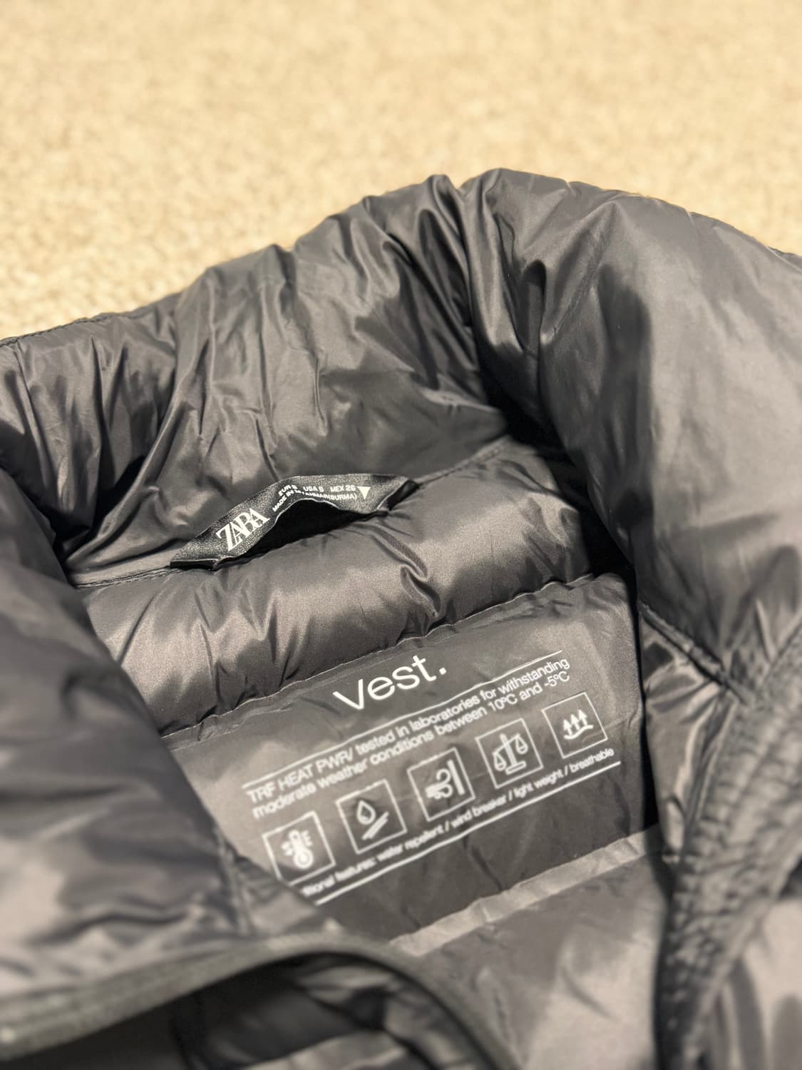 자라 블랙 크롭 패딩 조끼(시착1회) 상품이미지3