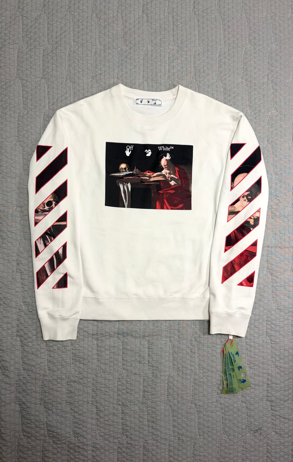 오프화이트 맨투맨 상품이미지1