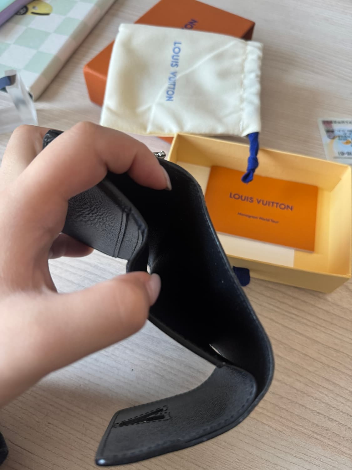 루이비통 에피 지갑 상품이미지5