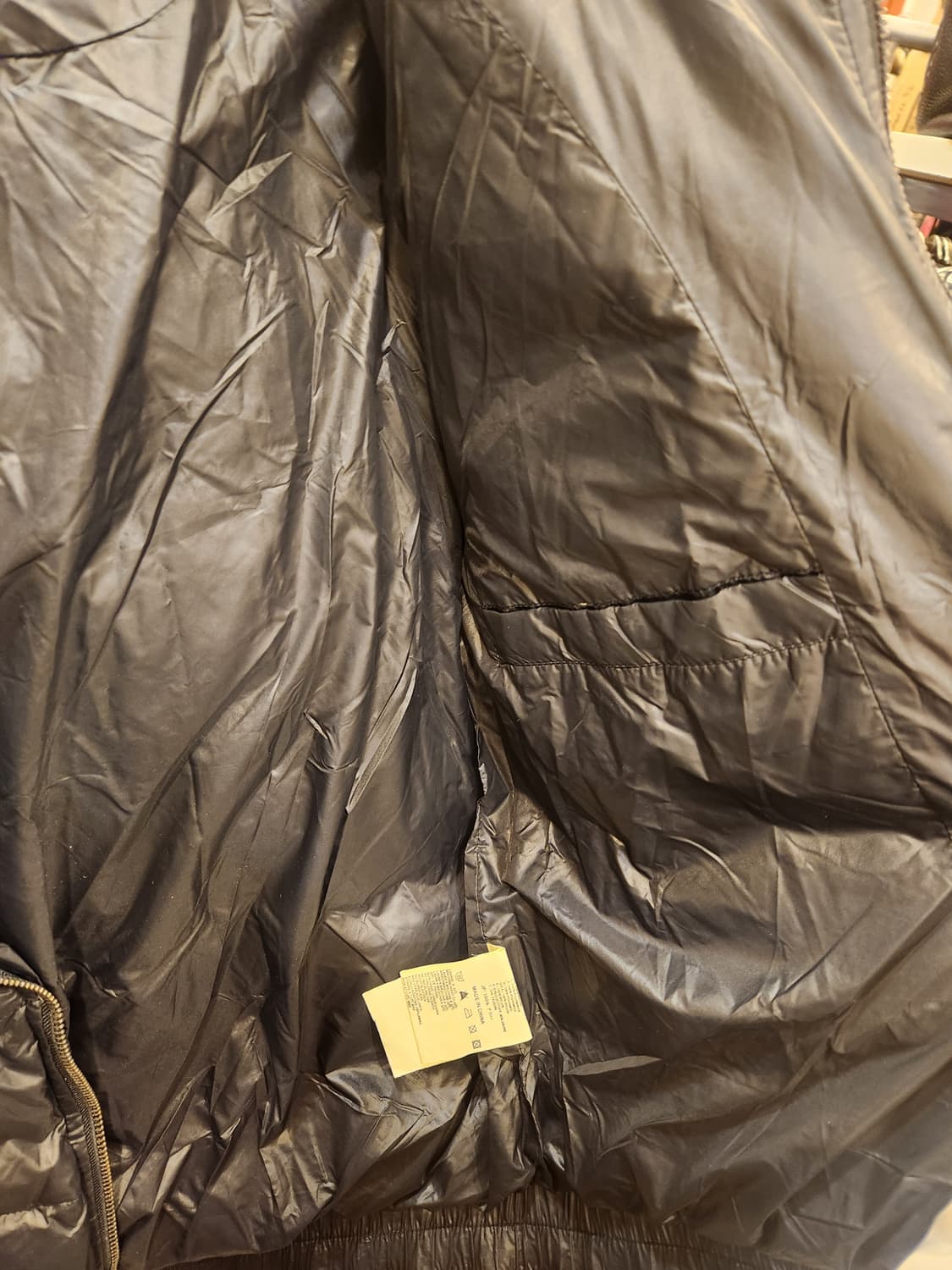 디젤 블랙 골드 패딩 상품이미지8