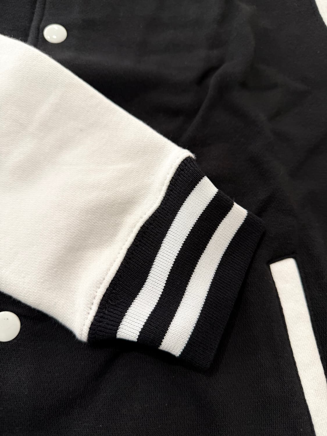 신품)롤링스톤즈 공식 머천 바시티 자켓 상품이미지4