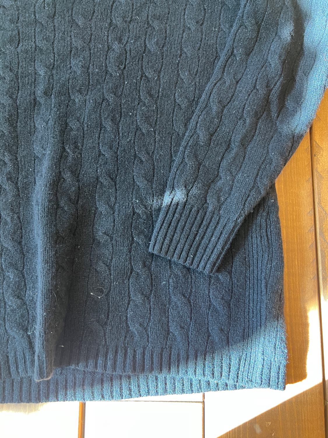 폴로 블랙 v넥 니트 상품이미지7