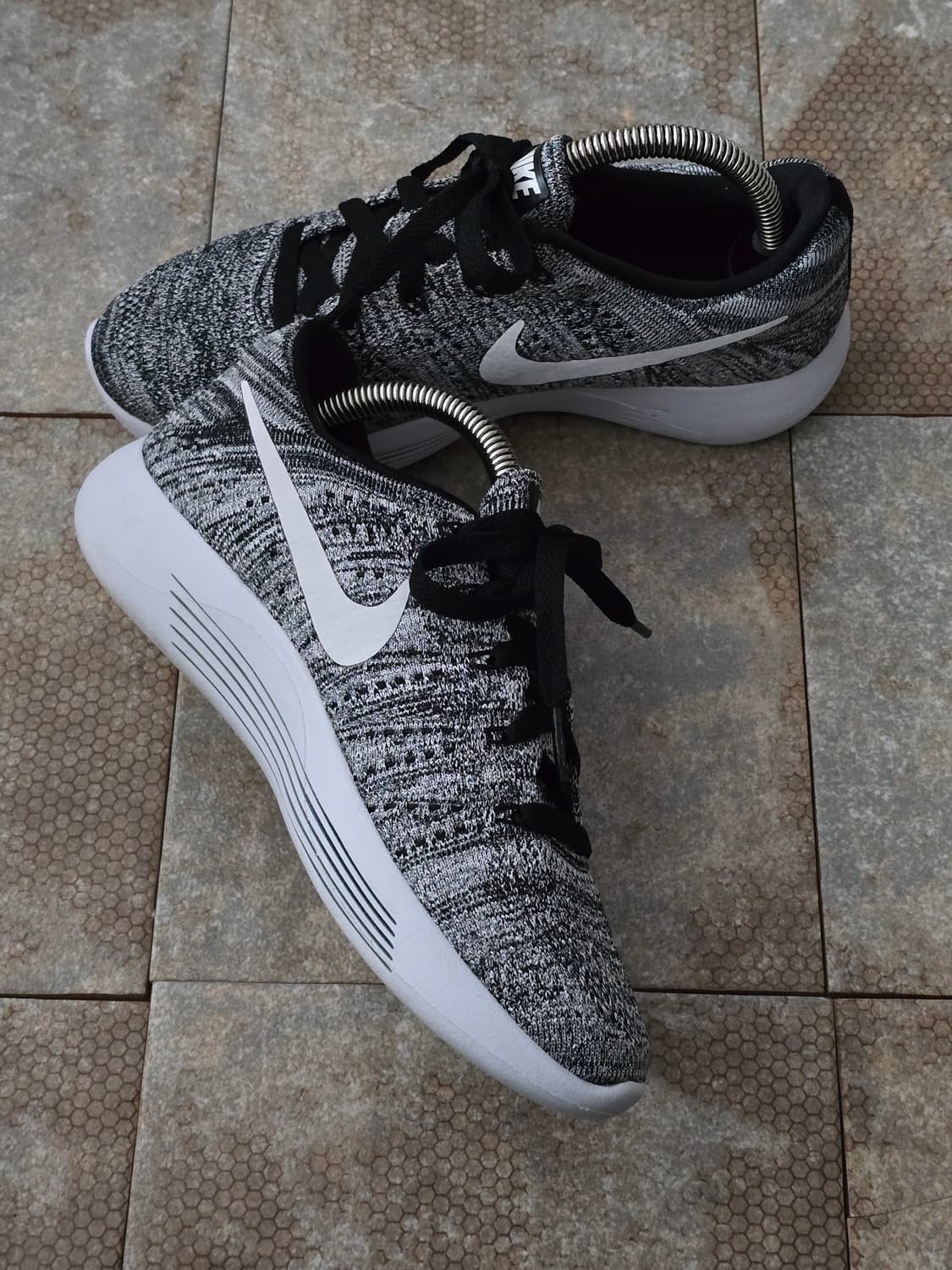 (230)나이키 루나에픽 로우 플라이니트 상품이미지4