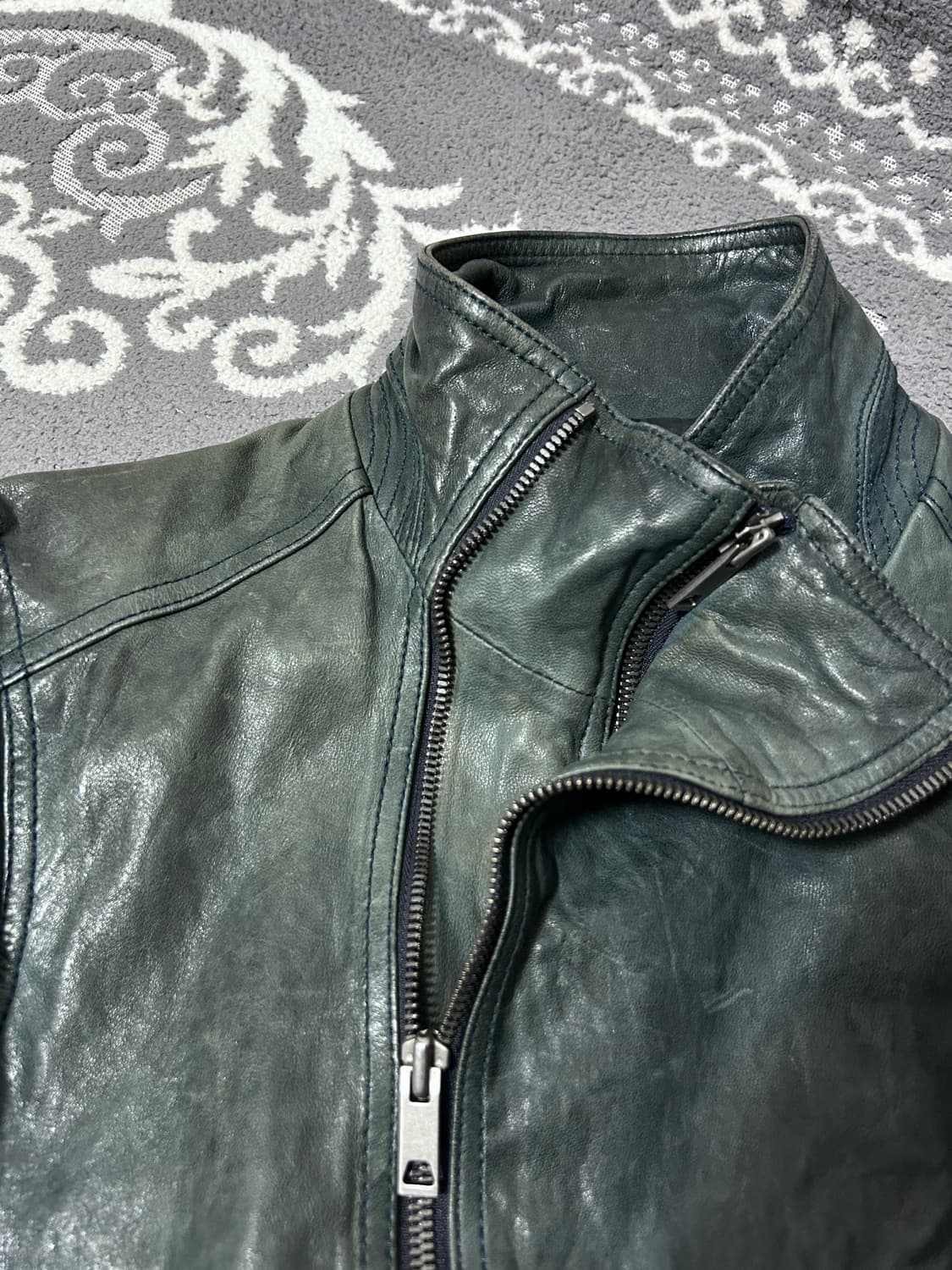 솔리드 옴므 사선 더블 짚 램스킨 자켓 상품이미지5