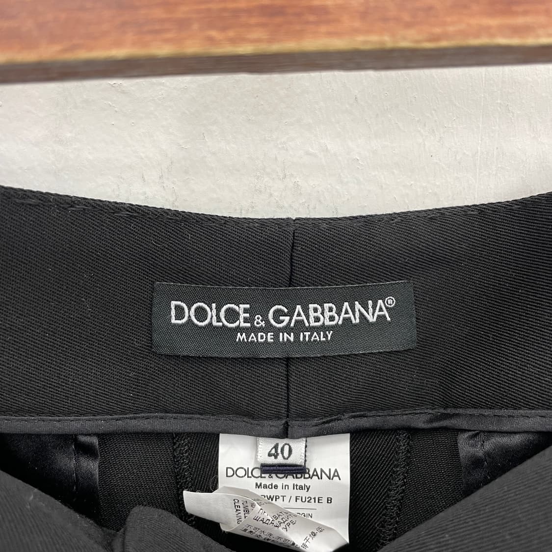 돌체앤가바나 검정색 플리츠 반바지 상품이미지3