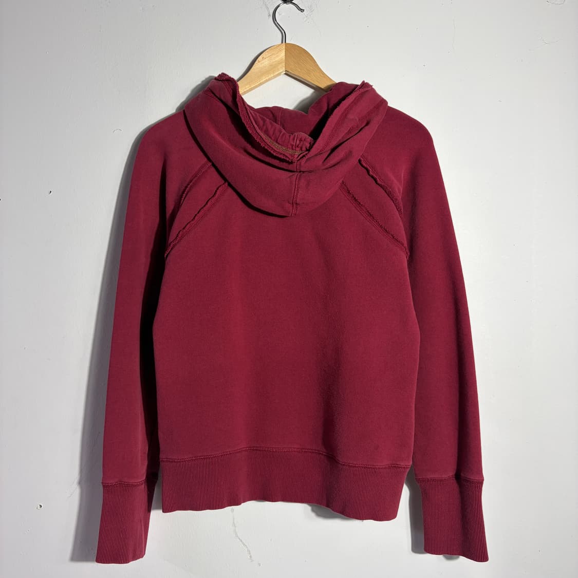 티니위니 절개 스티치 버건디 후드티 (무료배송) 상품이미지3