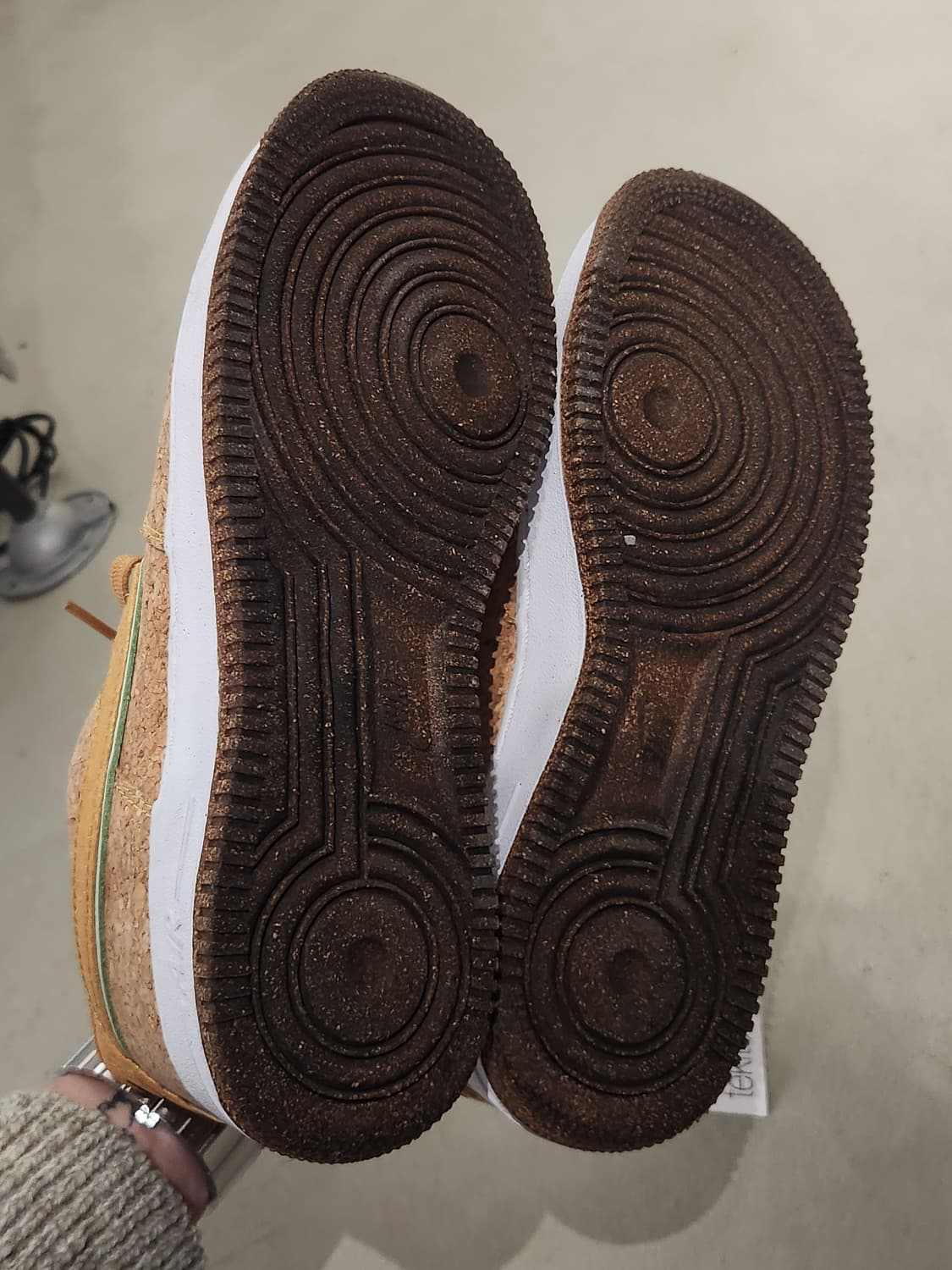 나이키 에어포스1 해피 파인애플 상품이미지8