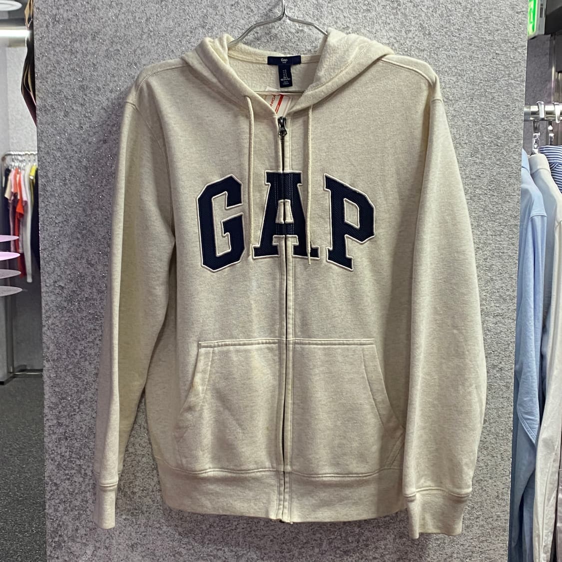 갭 자수 빅로고 그레이 후드집업 B3216 상품이미지2