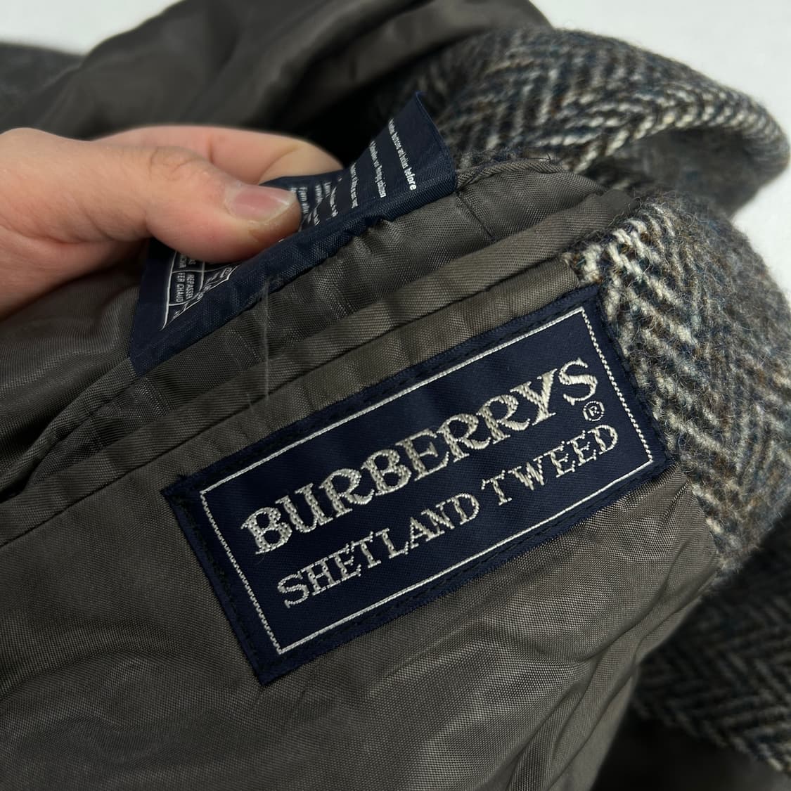 버버리 헤링본 리얼 정품 트위드 코트 L 상품이미지4