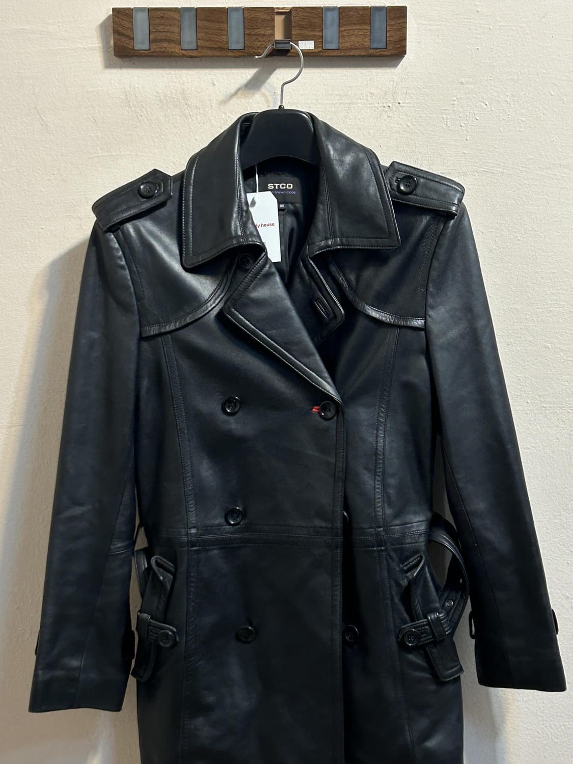 에스티코 블랙 양가죽 트렌치코트 상품이미지2