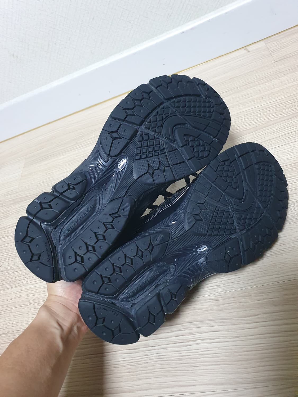 뉴발란스 1906R 블랙 운동화 270 상품이미지7