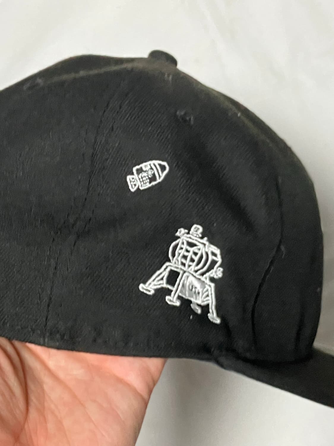 뉴에라 X 나사 스크리블 자수 스냅백 59.6cm 상품이미지3