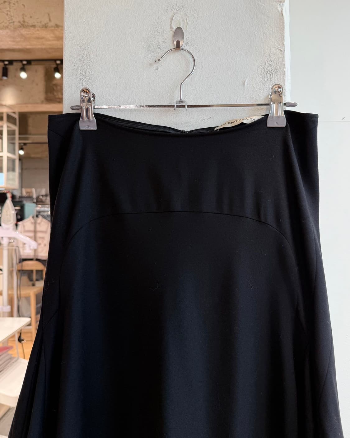 발렌시아가 블랙 프릴 미디스커트  상품이미지3
