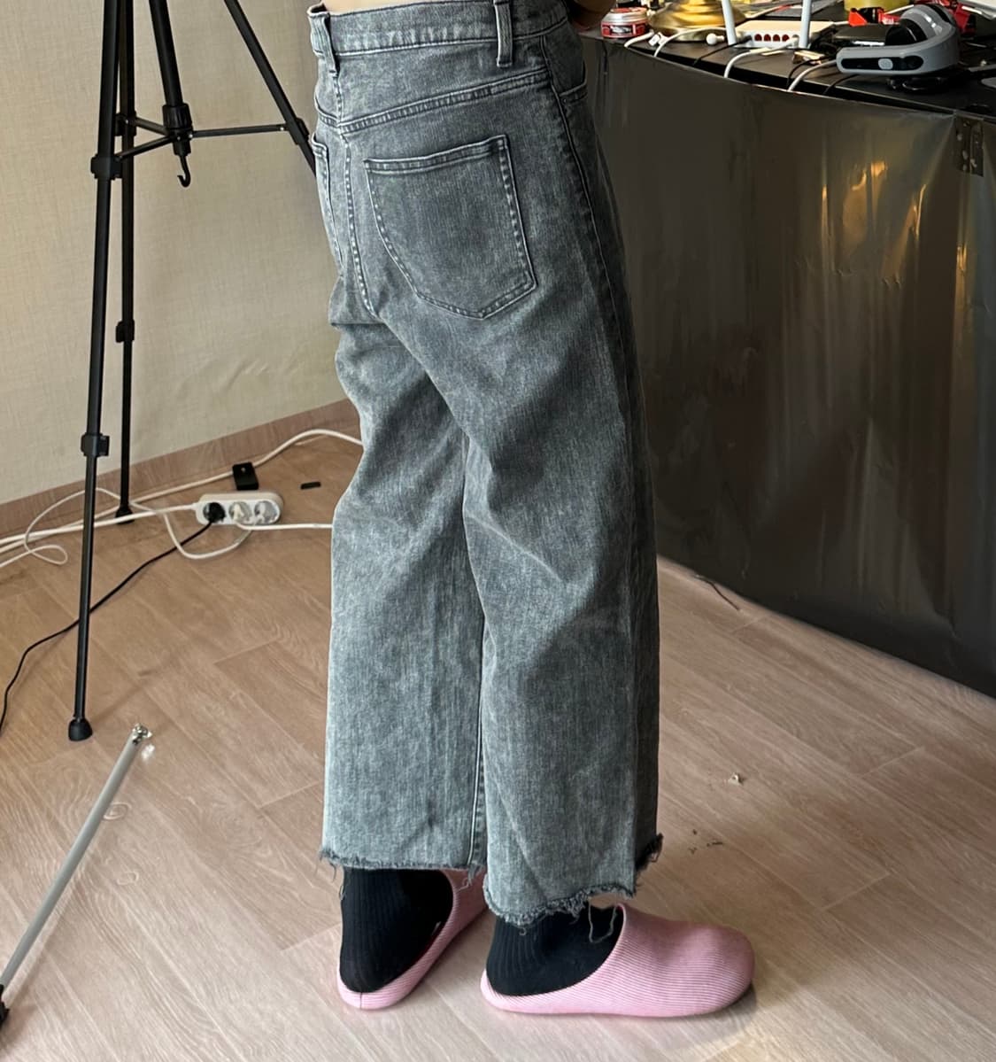 Uniqlo 흑청 크롭진 26 상품이미지3