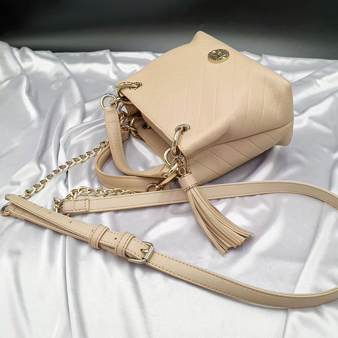 메트로시티 아담한 사각 크로스백 중고 가방 은피아노 상품이미지6