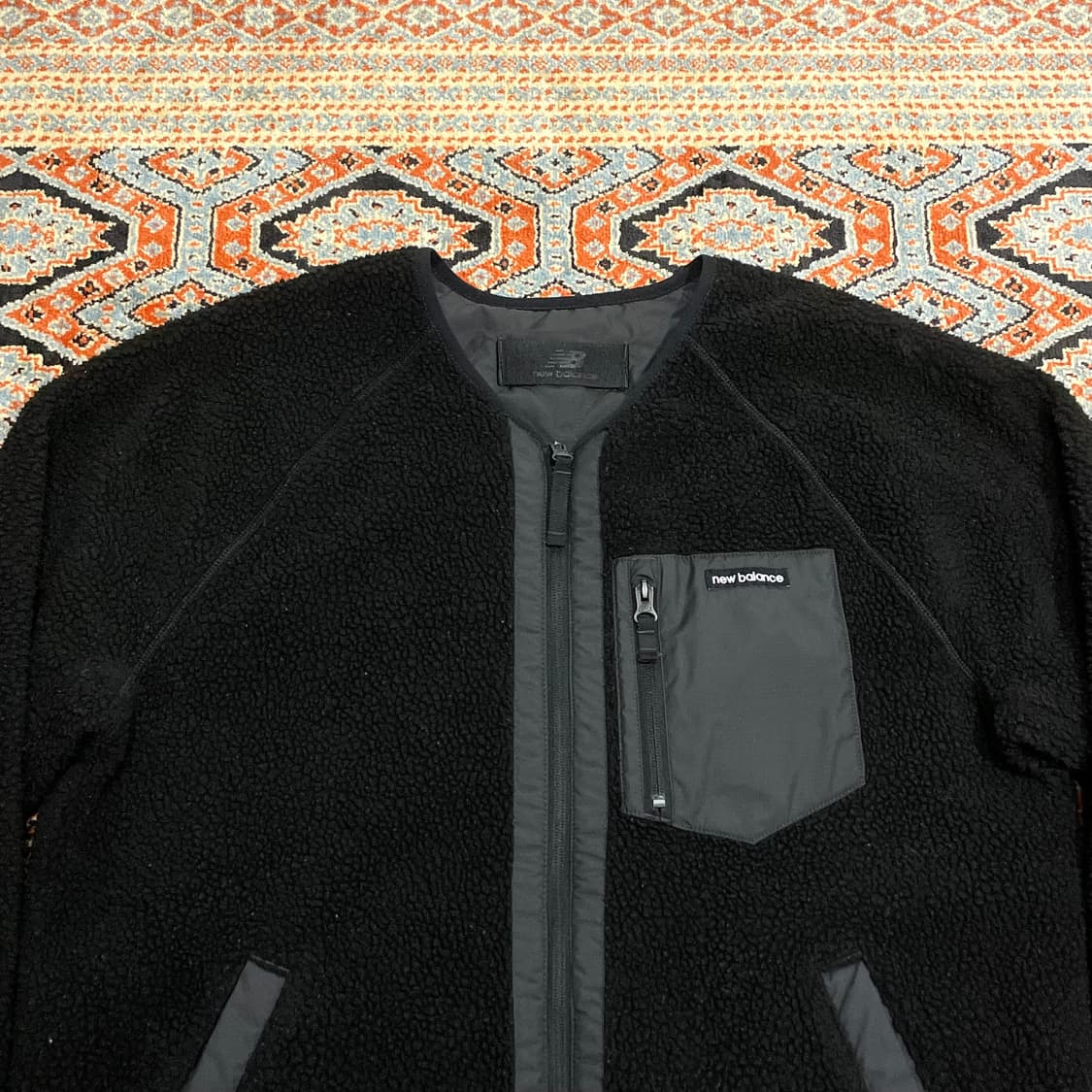 뉴발란스 블랙 노카라 양면 플리스 버튼 자켓 여성95 상품이미지2