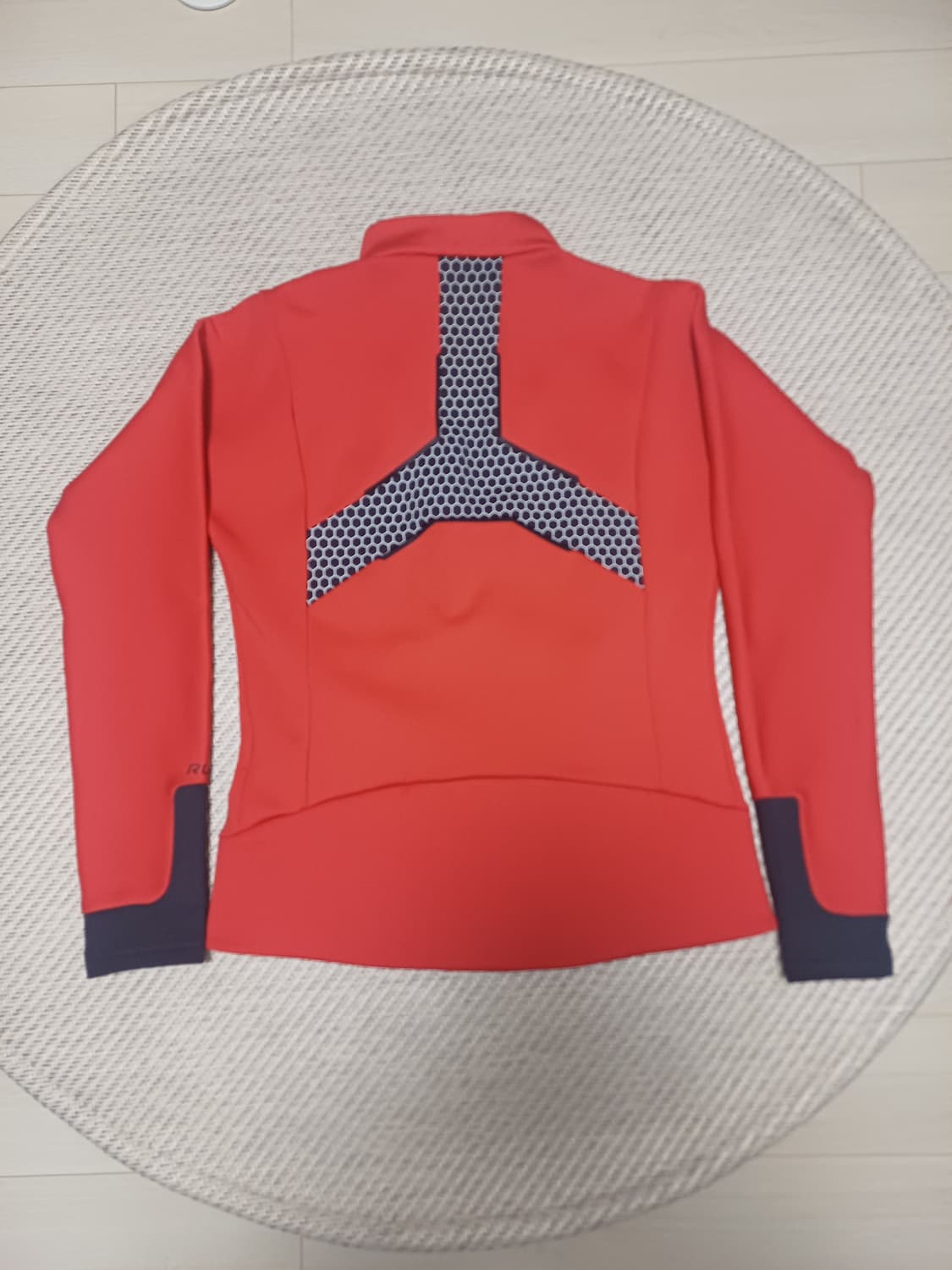 [정품] 데상트 여성용 윈터 러닝 기모 자켓 (90/M) - 상태 최상 상품이미지3