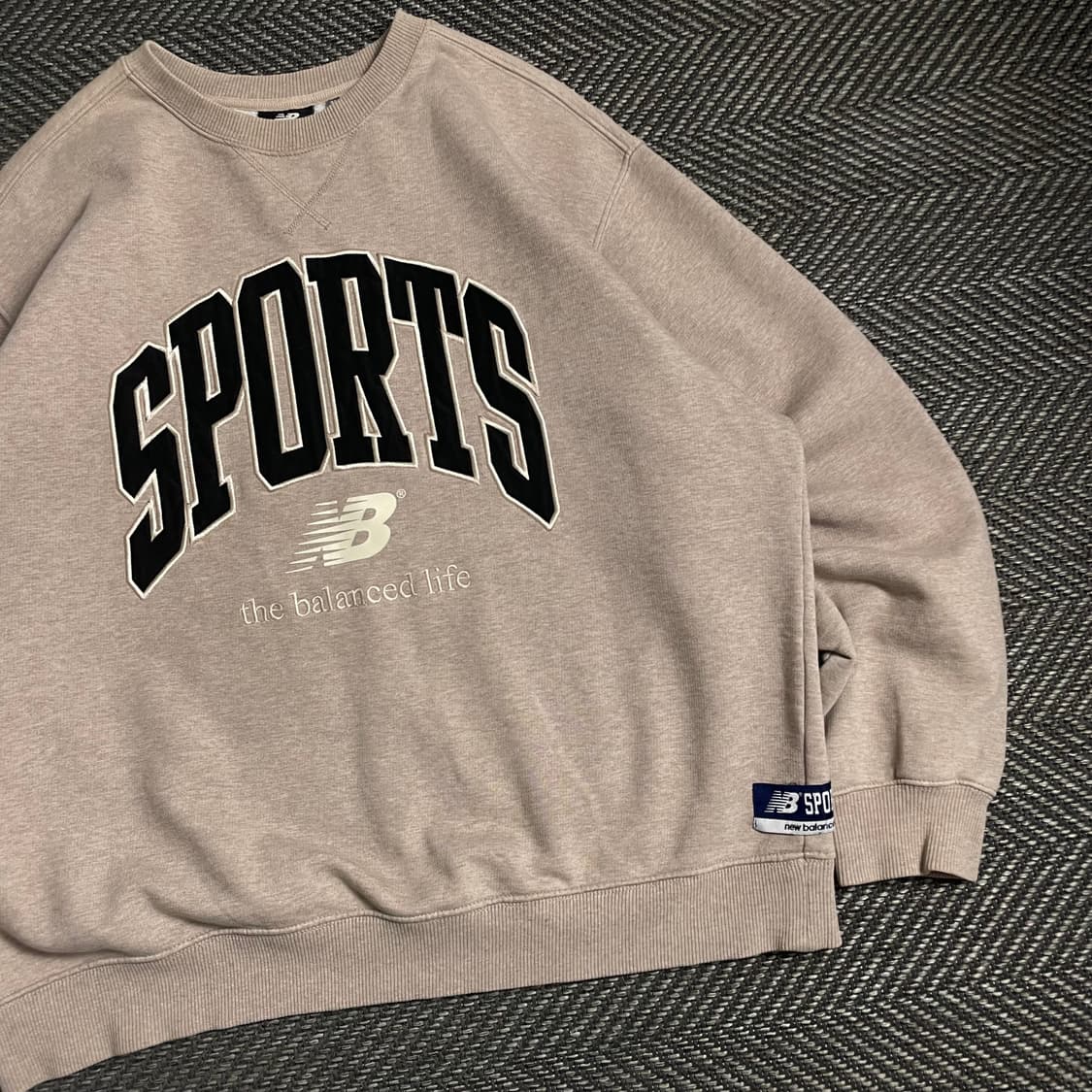 뉴발란스 SPORTS 빅로고 기모 스웻 맨투맨y 4842 상품이미지3