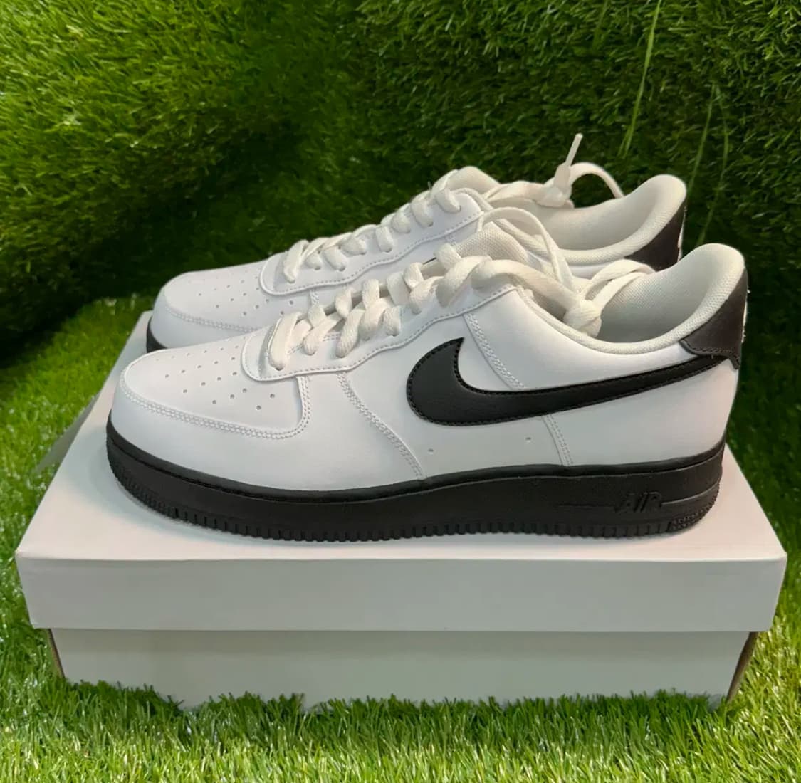 나이키 에어포스 1 로우 화이트 블랙 미드솔 상품이미지1