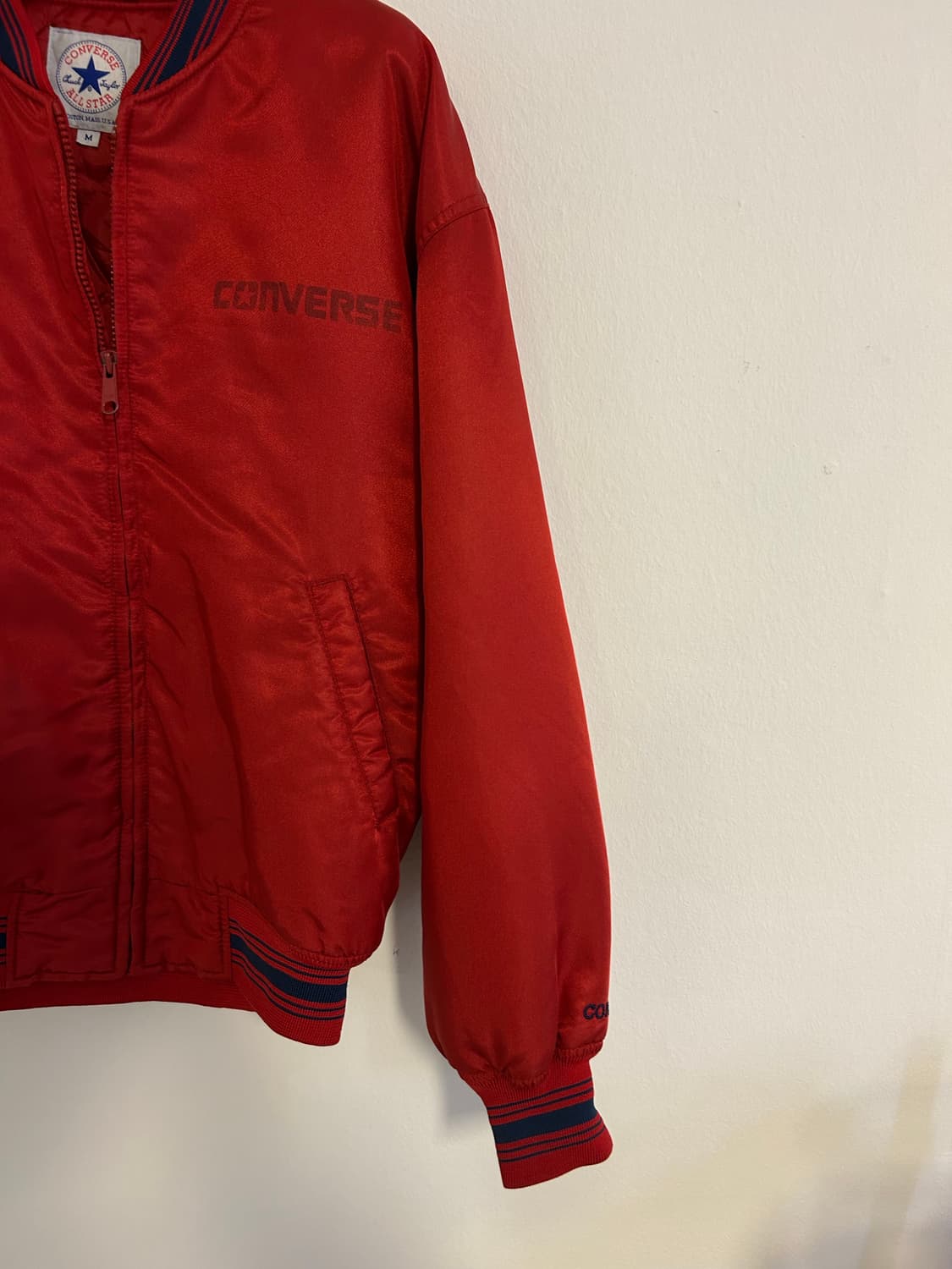 컨버스 90s 새틴 레드 봄버 재킷 상품이미지4