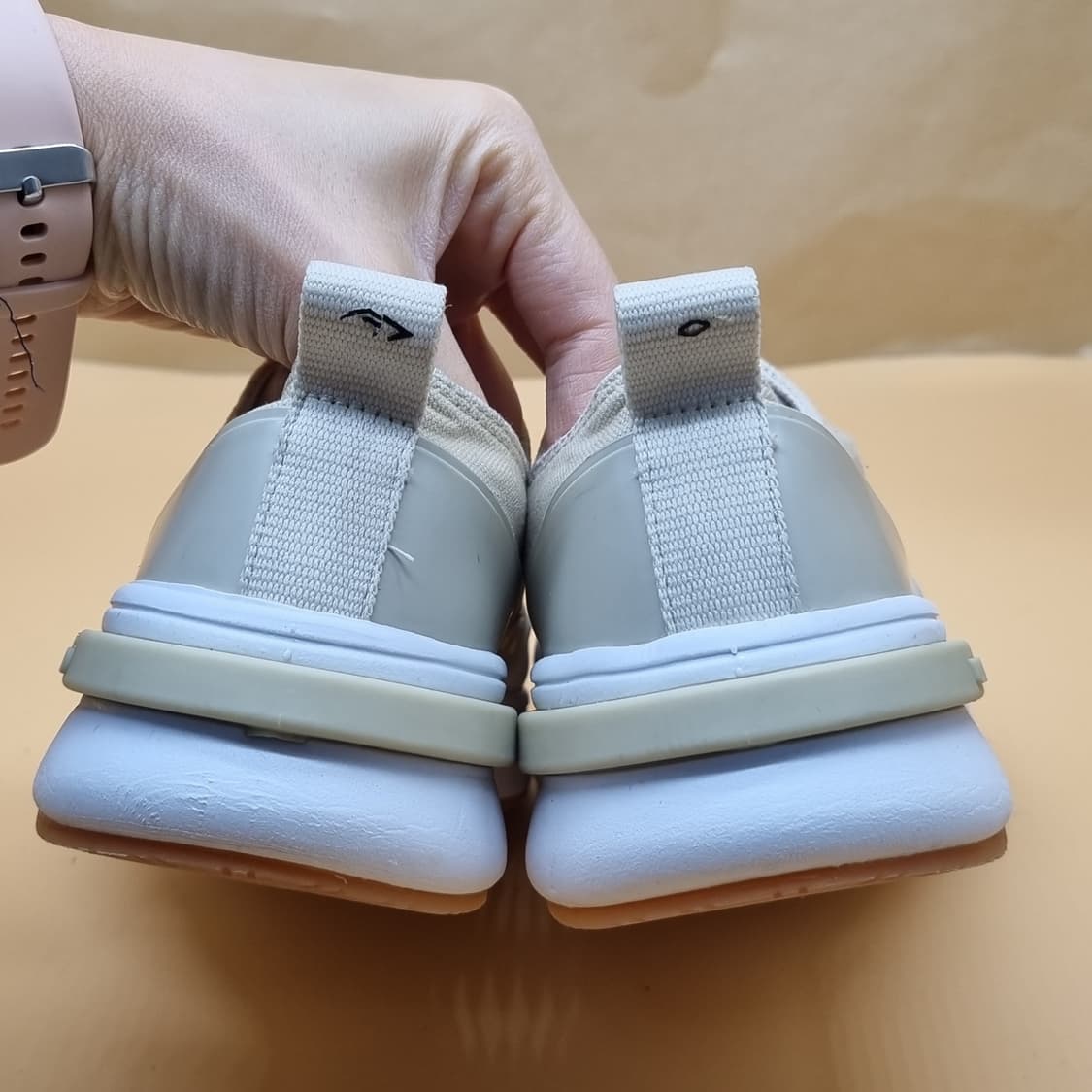 엄브로 토비 여성스니커즈240 굽4 상품이미지4