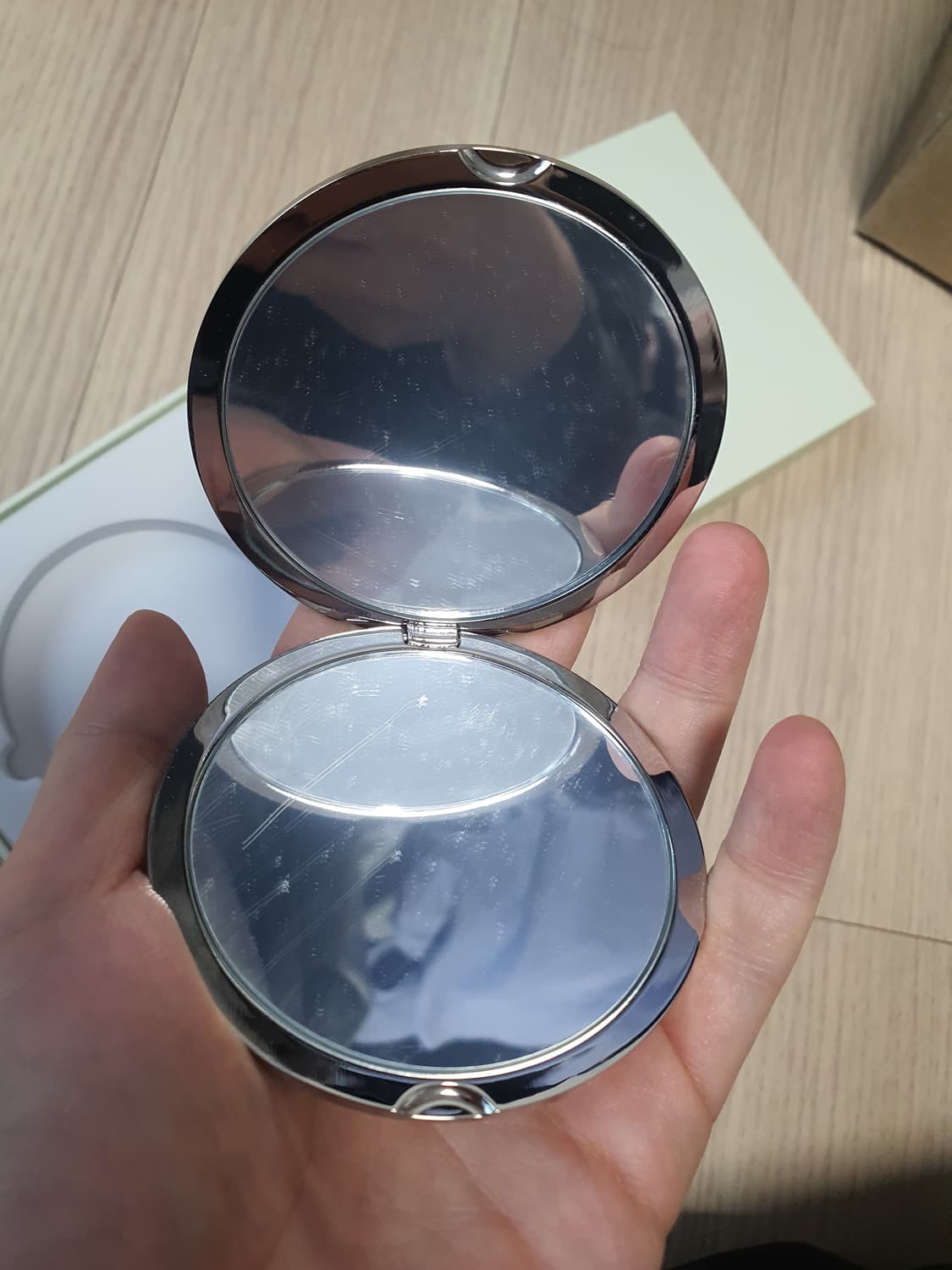 프라다거울 새상품 정품 샤넬거울 36000원 상품이미지7