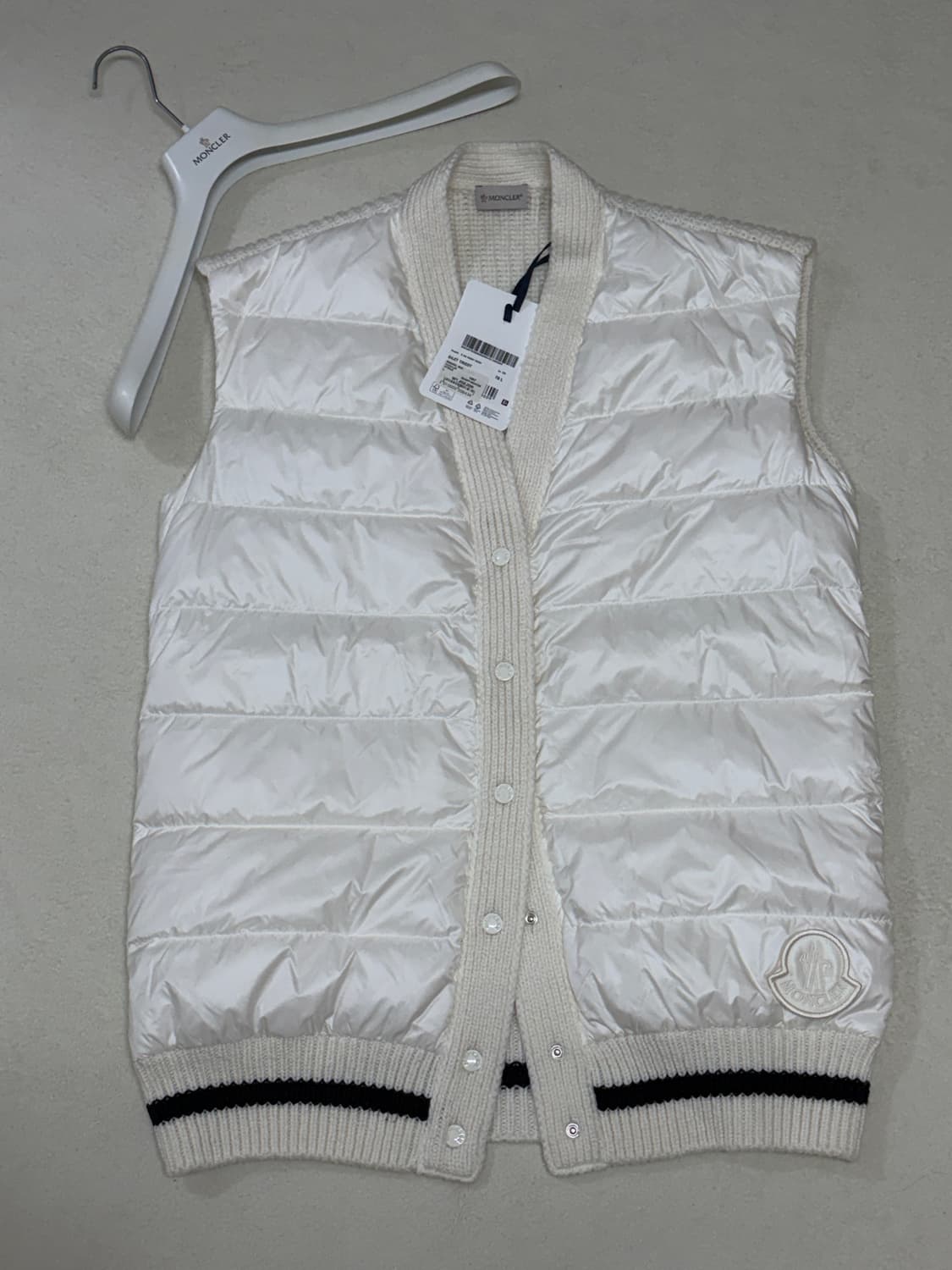 (새거급) 몽클레어 니트 패딩 조끼 L 몽클레어 여성 조끼 패딩 L 상품이미지1