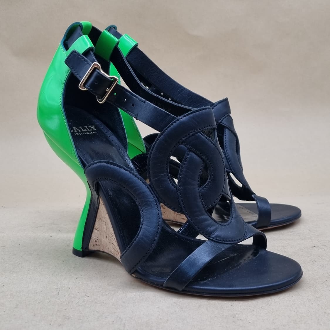 발리 웨지힐 샌들37.5. 235 굽10 상품이미지1