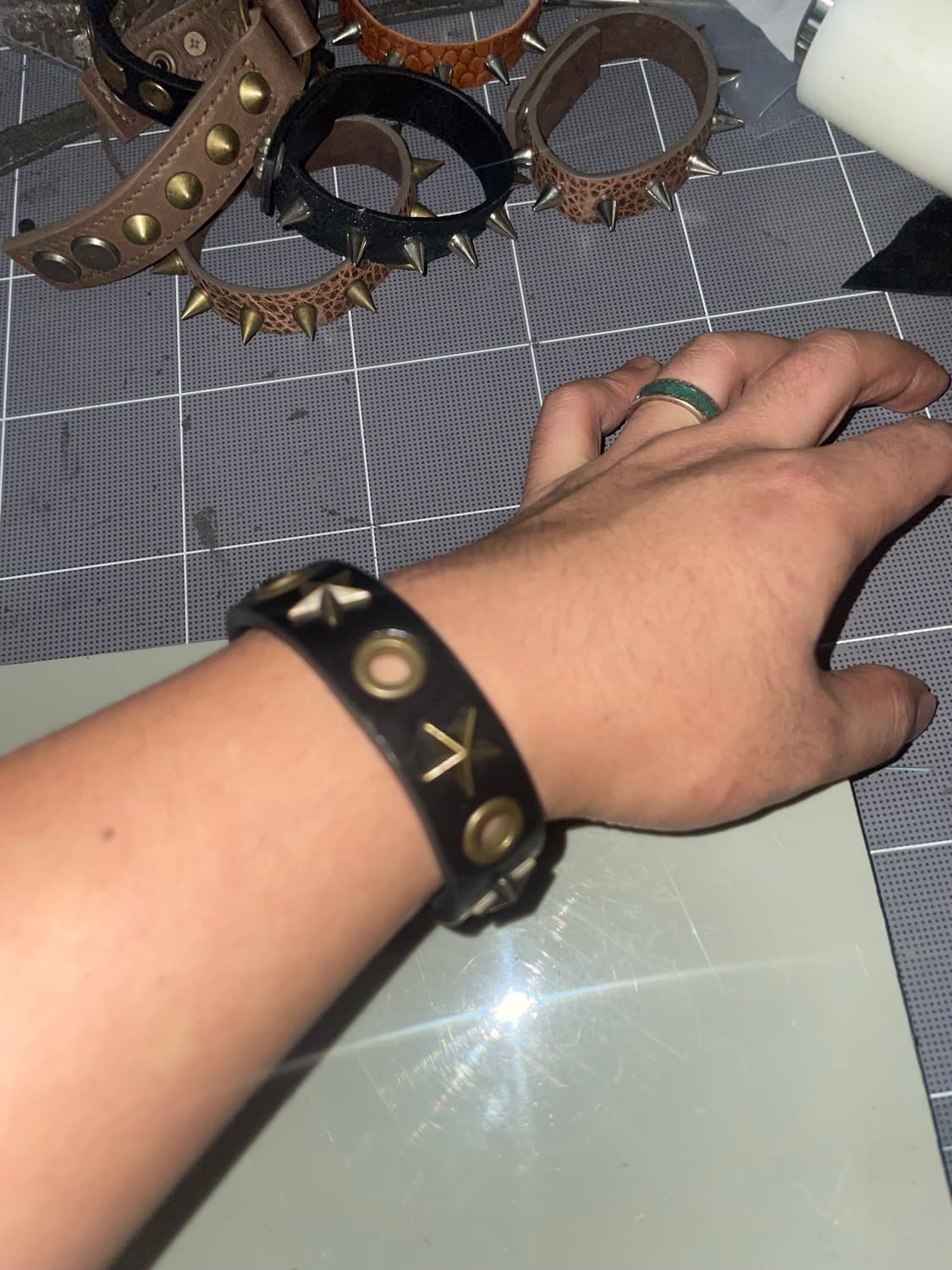 Star eyelet leather bracelet 상품이미지3