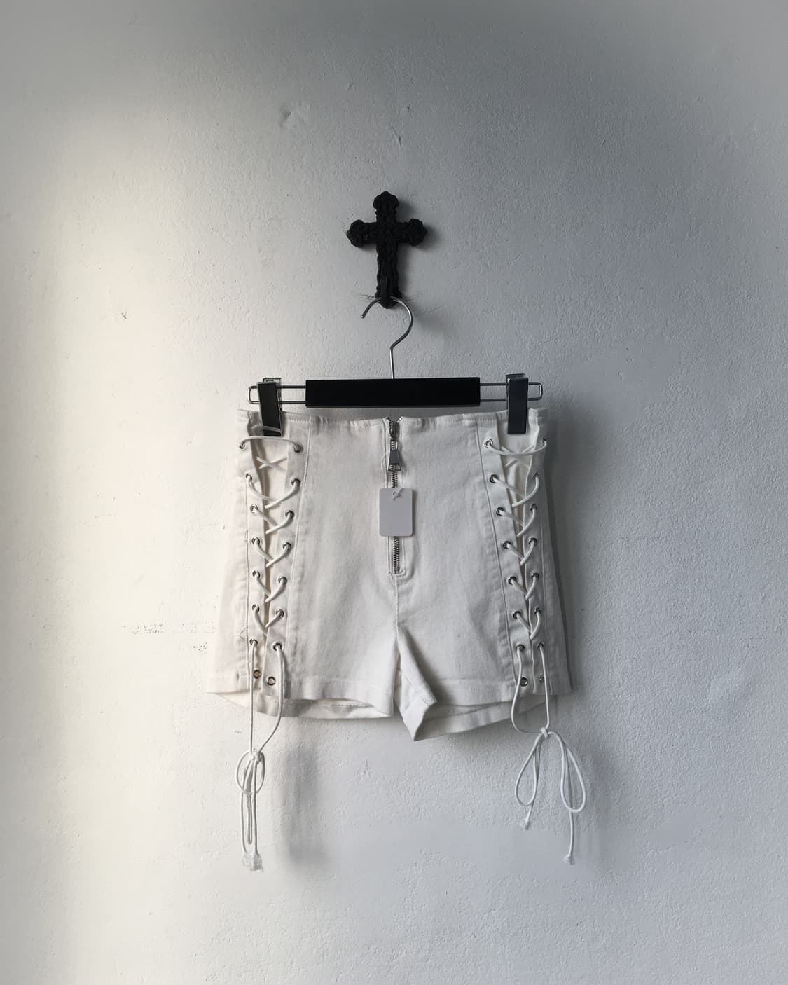 Lace up point short 상품이미지1