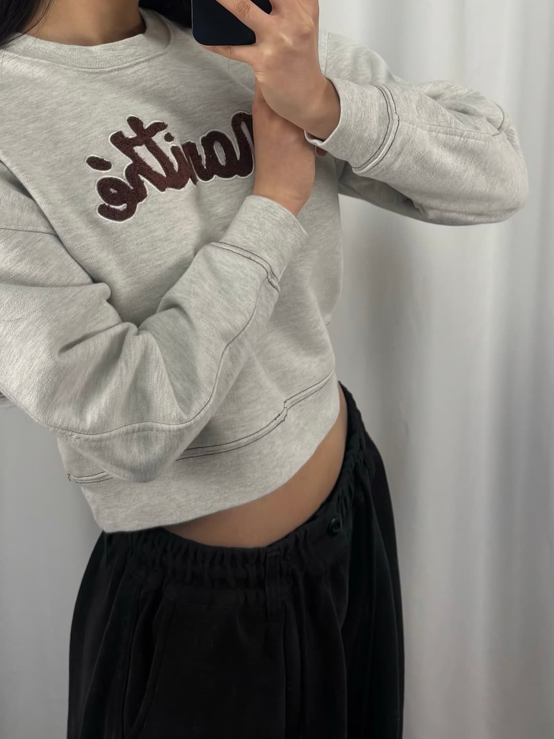 마리떼 프랑소와 저버 크롭 맨투맨 상품이미지2