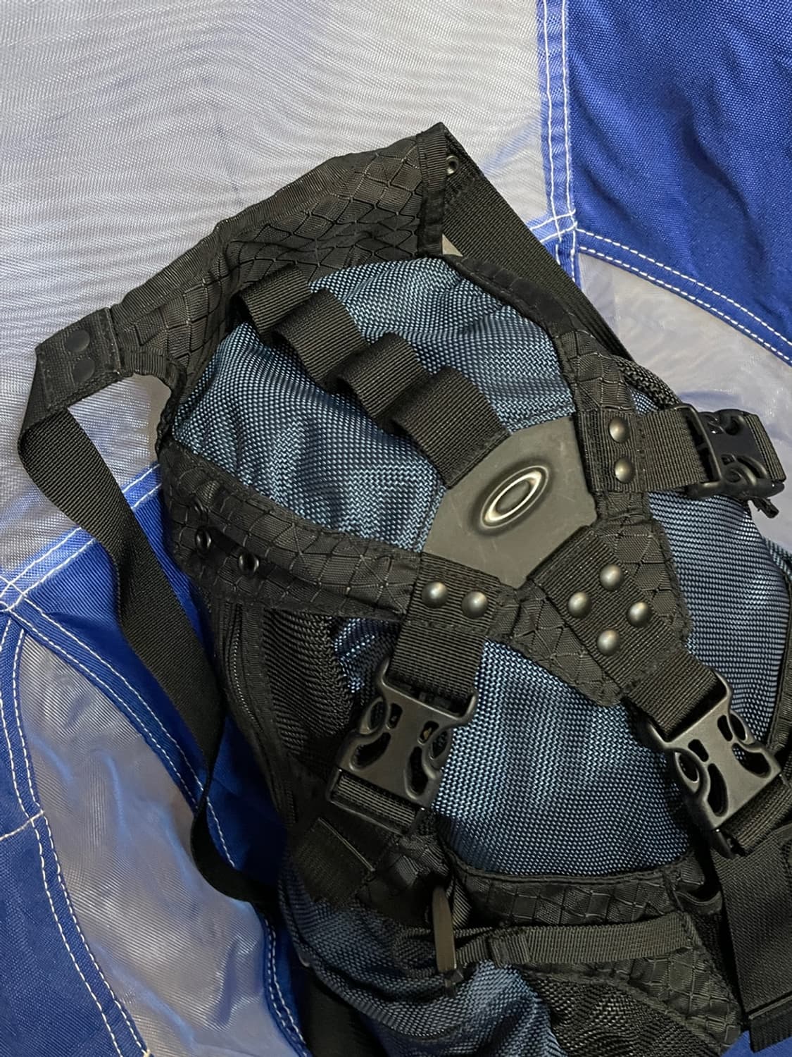 오클리 아이콘 미니 백팩 상품이미지2