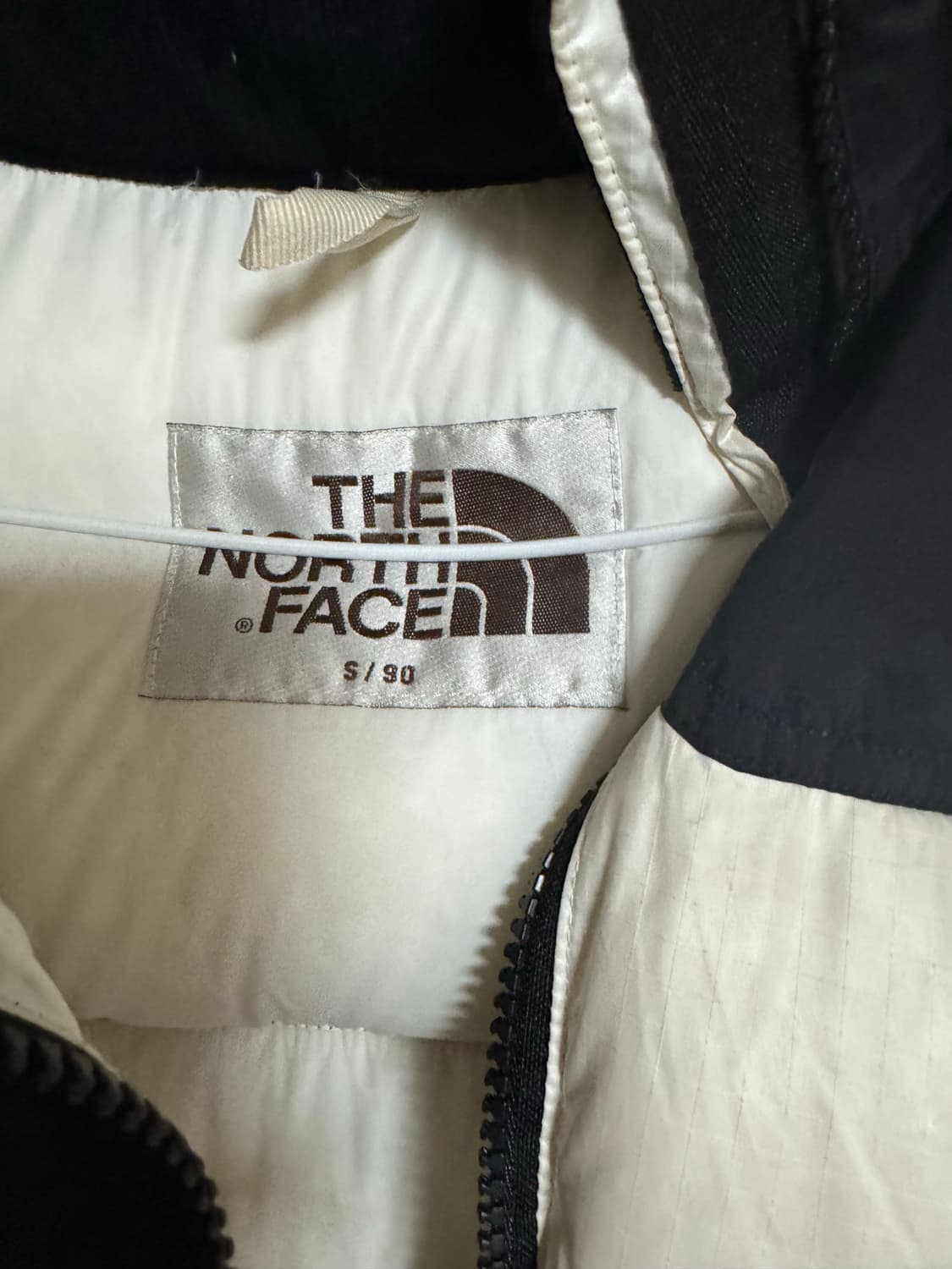 노스페이스 패딩조끼 판매합니다 상품이미지2