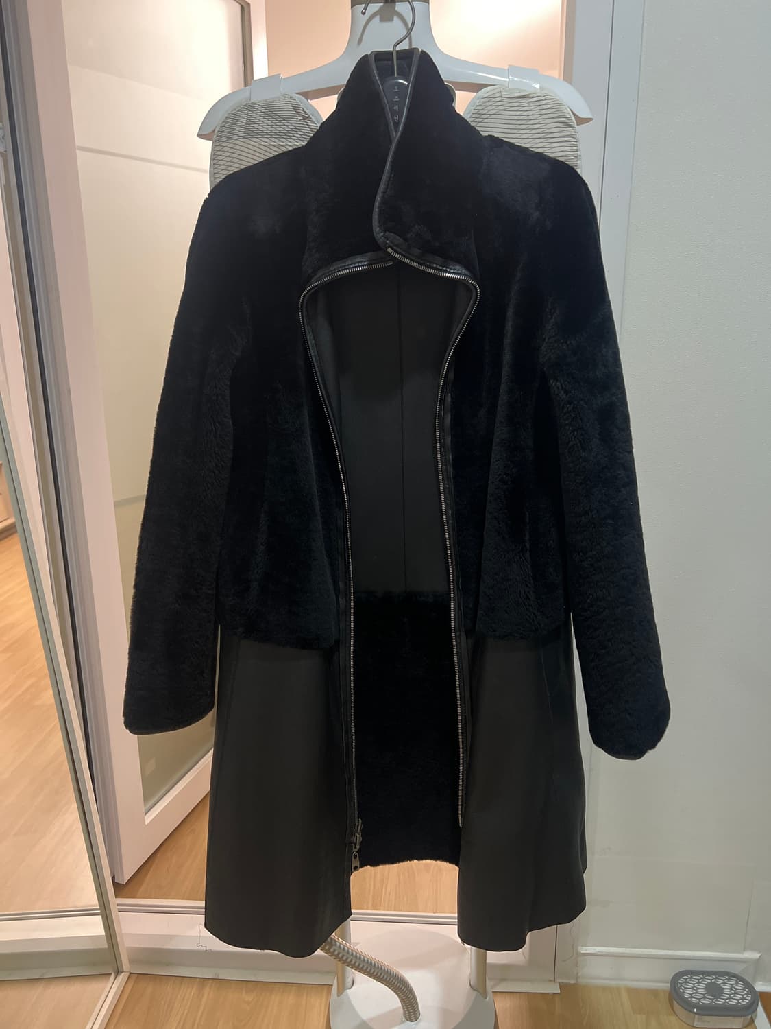 엠포리오알마니 리버시블 무스탕 상품이미지3