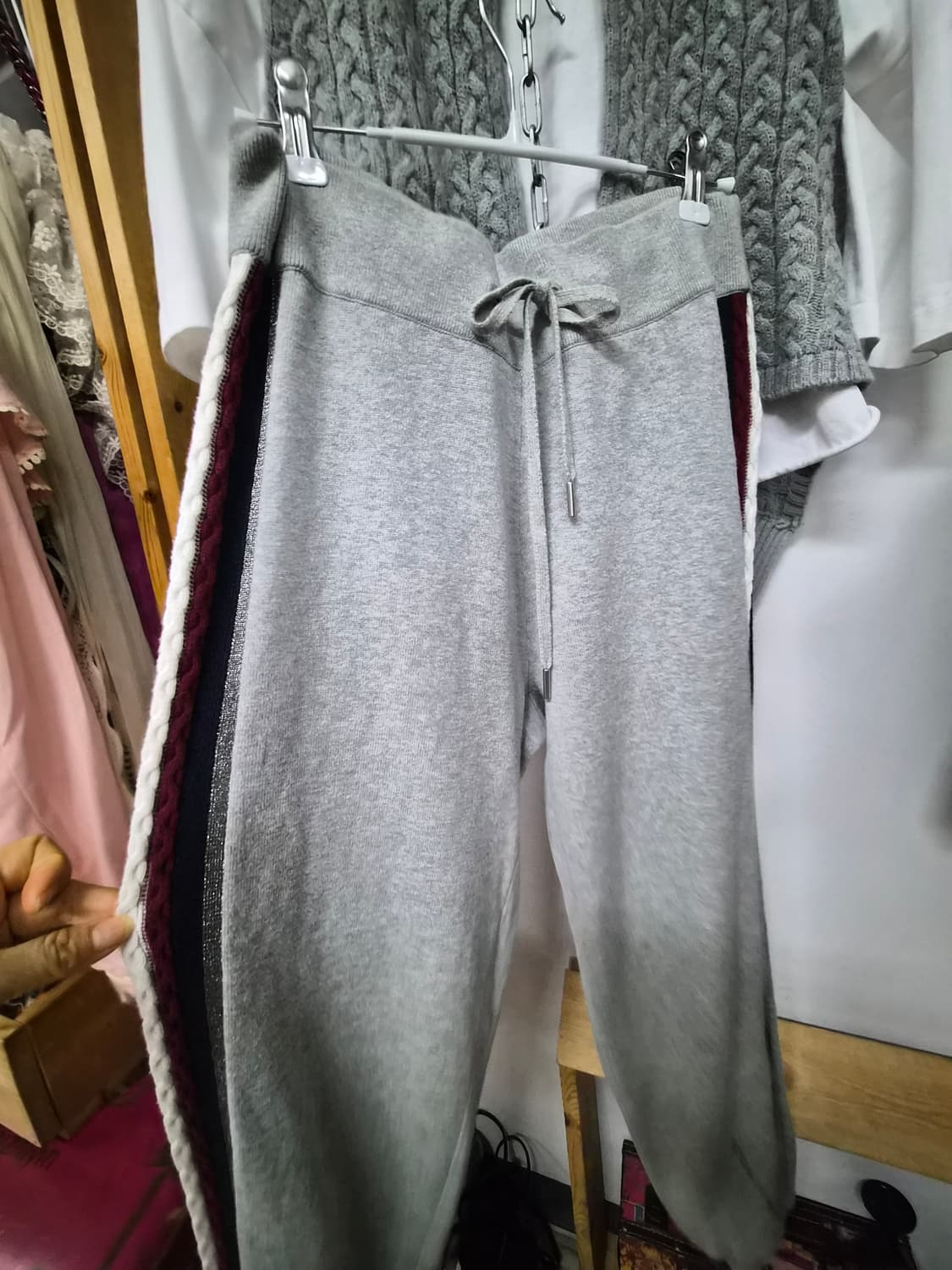 타미힐피거 icons 조거팬츠. SJYP 케이블 니트 베스트 상품이미지5