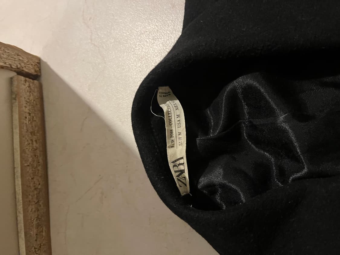 Zara collection 18 F/W 피크드 라벨 울 코트 상품이미지3