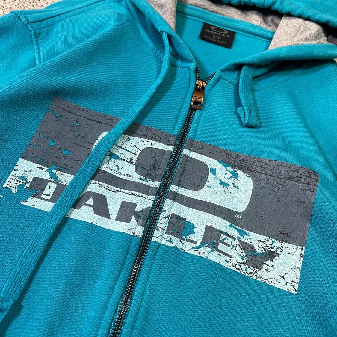 오클리 빅로고 후드집업 상품이미지2