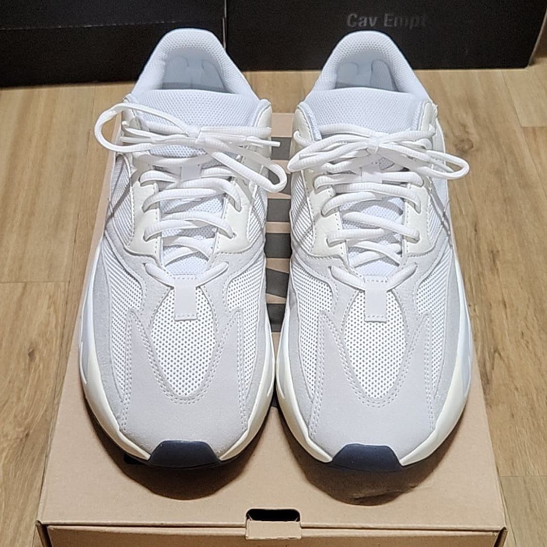 아디다스 285 이지 부스트 아날로그 700 상품이미지3