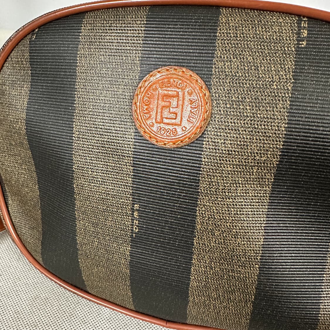 펜디 빈티지 크로스백 상품이미지3