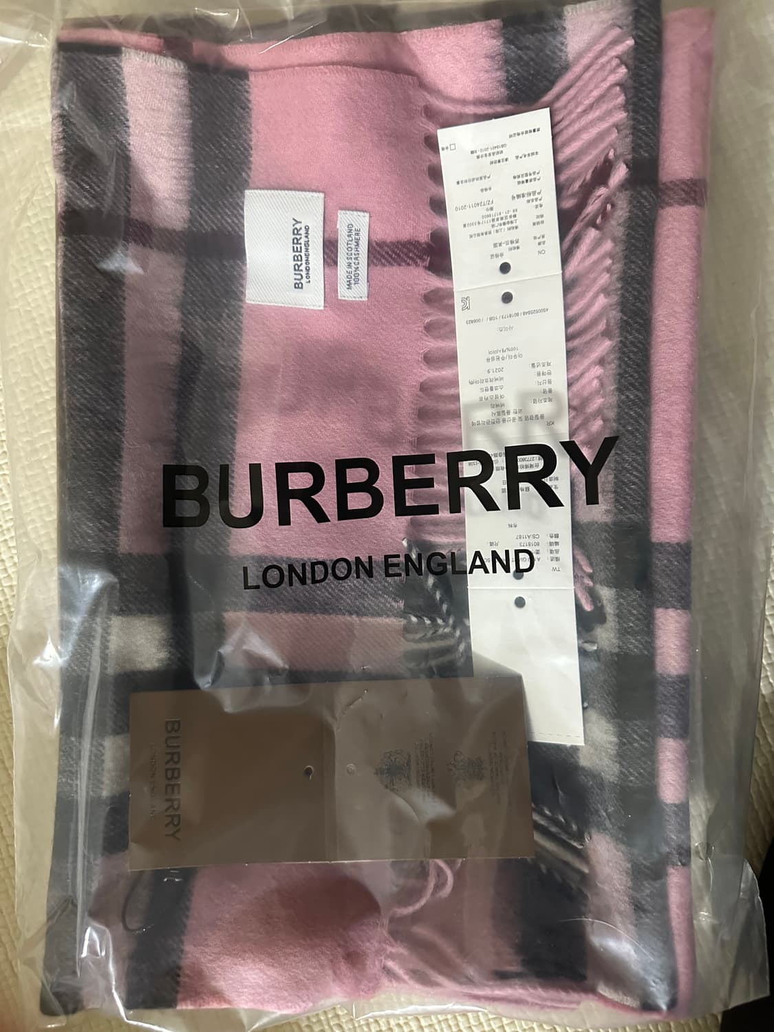 버버리 핑크 체크 캐시미어 머플러 상품이미지8