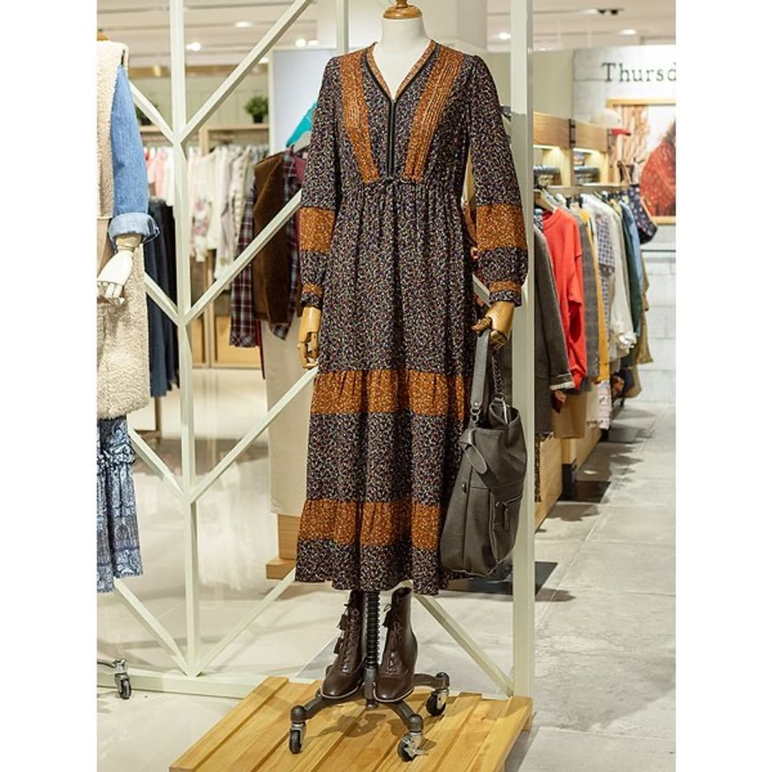 써스데이아일랜드 패턴 믹스 맥시 원피스 상품이미지1