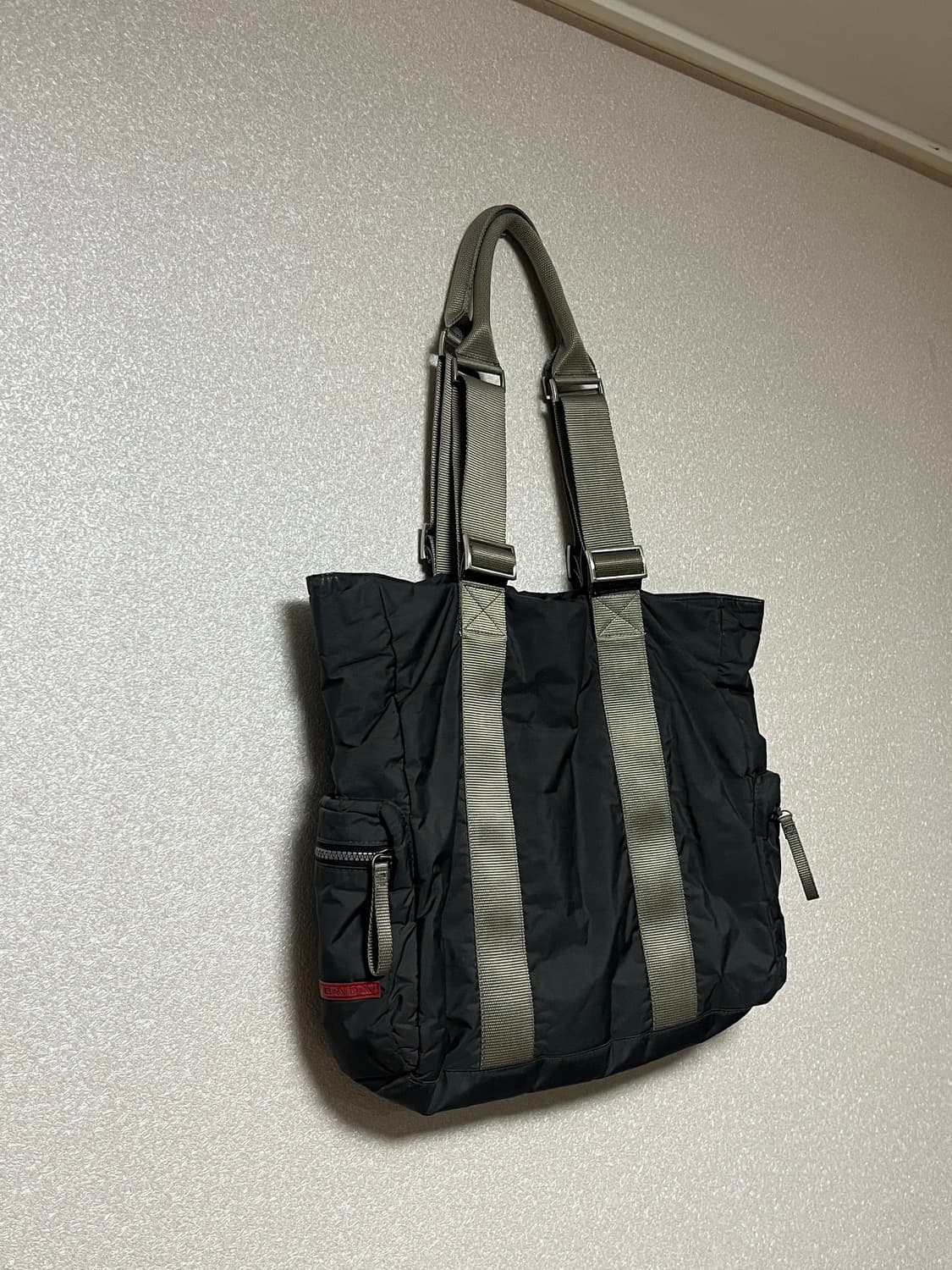 prada sports nylon shoulder bag 상품이미지4