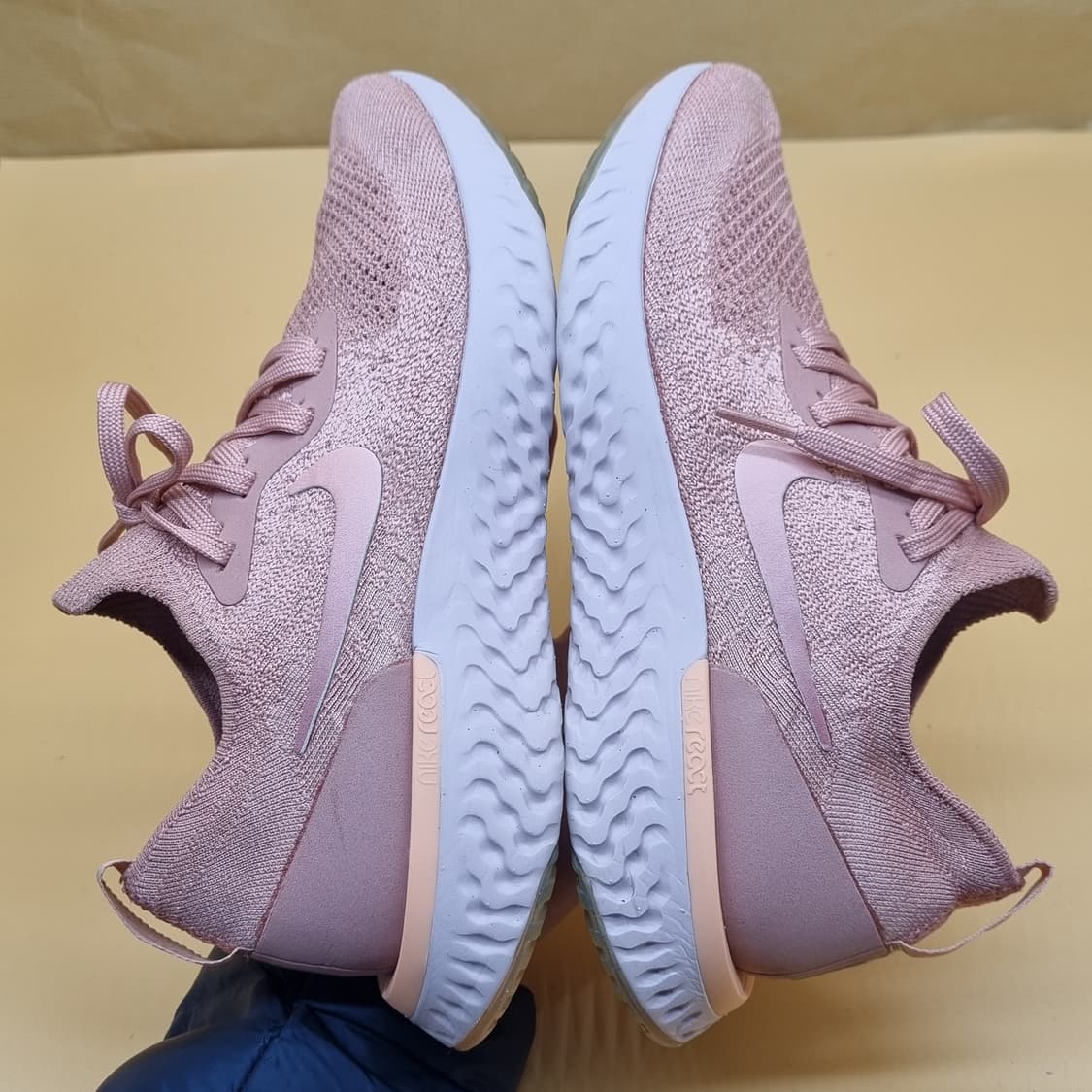 나이키 에픽 리액트 플라이니트 런닝화245  상품이미지5