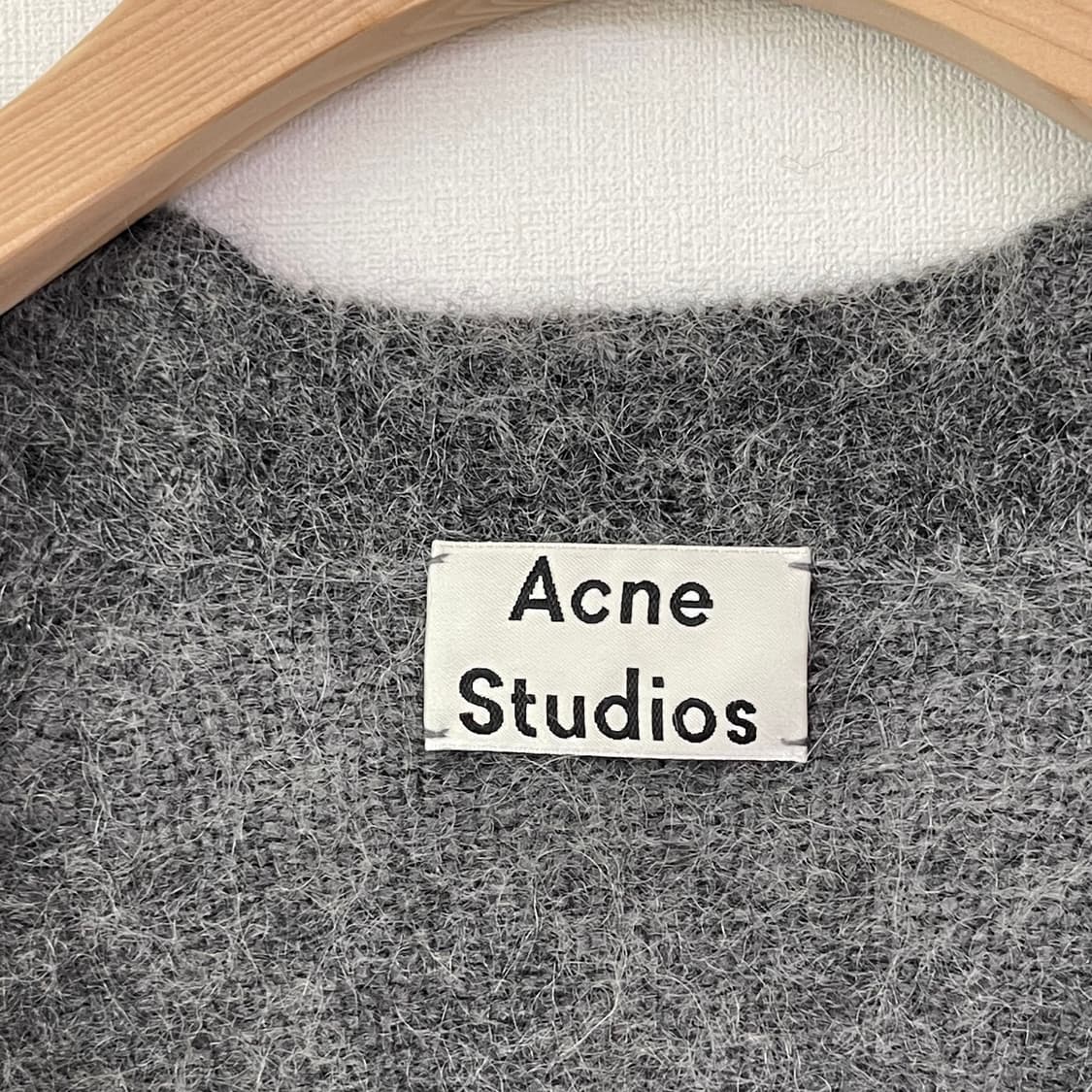 아크네 스튜디오 라야 모헤어 가디건 44 상품이미지3