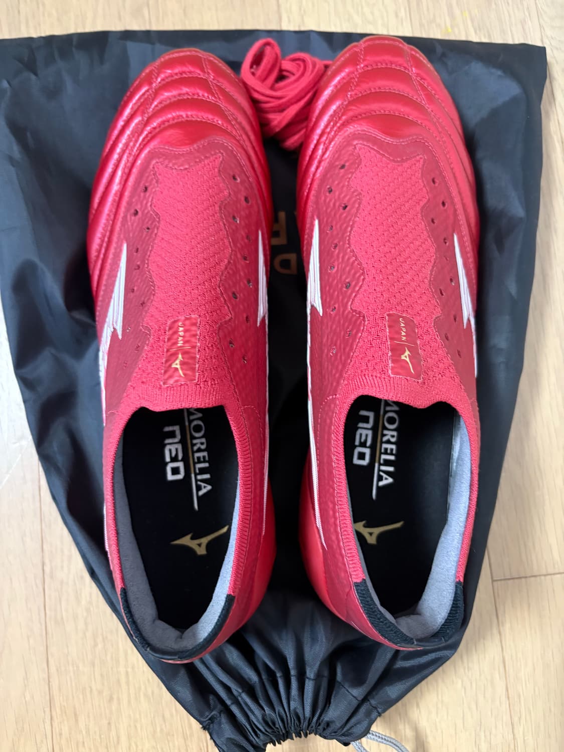 미즈노 축구화 10분만 신어본 거의 새 축구화 급처 상품이미지1