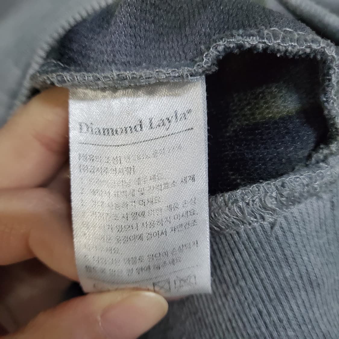 다이아몬드 레이라 니들 라인 포인트 스웨트 맨투맨  상품이미지4