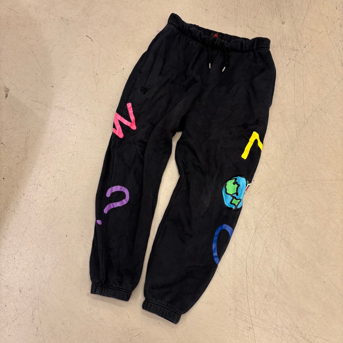 조던 그래픽 로고 조거팬츠 상품이미지1