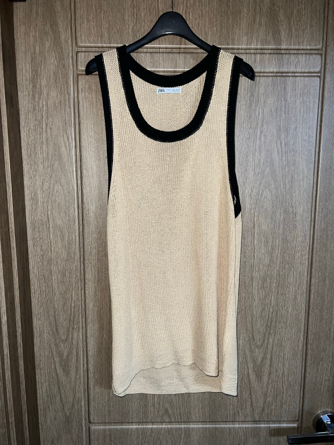 자라 슬리브리스 민소매 탑 상품이미지1