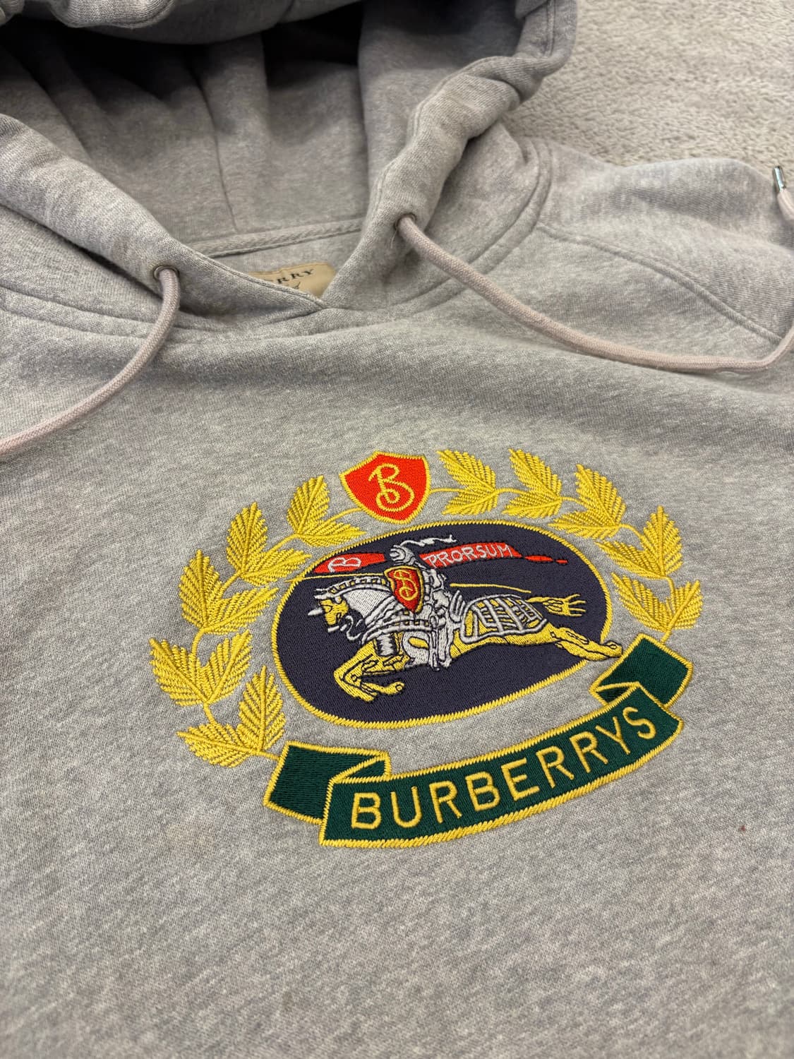 버버리 엠브로이더 후드티 상품이미지2