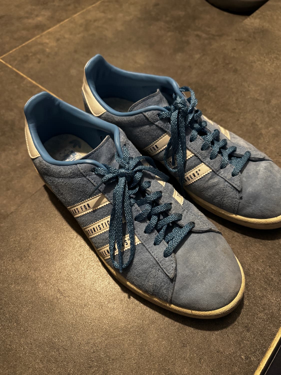 아디다스 휴먼 메이드 캠퍼스 라이트 블루 uk 9사이즈 상품이미지3